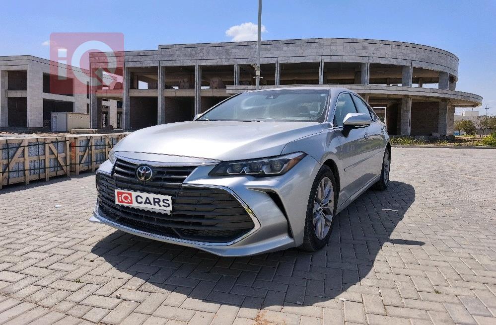 تويوتا أفالون